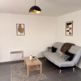 Maison entière avec jardin , Proche Bordeaux, Rocade et Arkéa Arena, hotel in Bouliac