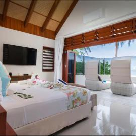 LagiMoana beachfront all-inclusive Luxury Retreat, hotel in Tangangge
