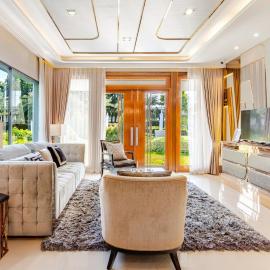 Luxury Pool Villa Near Airport Cinema Room number 29, hotel in Ban Khlong Thewa