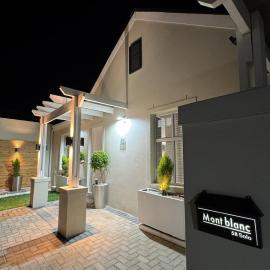 Montblanc 3 Bed 3 Bath House in residential security Estate, hotel in Stellenbosch