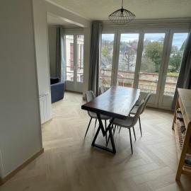 T2 design & cosy avec vue château, Centre et gare à pied, Parking gratuit, hotel in Nogent-le-Rotrou