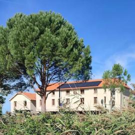 Les Logis du Port Suites & Spa - Climatisation -Port Canal Montauban, hotel v mestu Montauban
