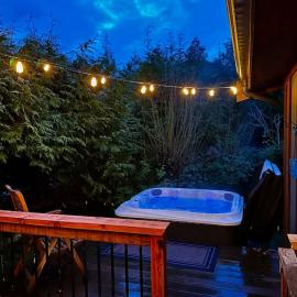 Hot Tub - Large Fully Enclosed deck - Pet Friendly