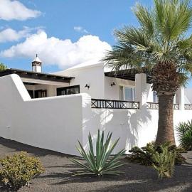 Studio Paraíso & Bungalow - Casa Paraíso Playa Blanca, מלון בפלאיה בלנקה
