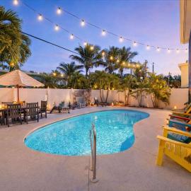 Siesta Key Village Heated pool