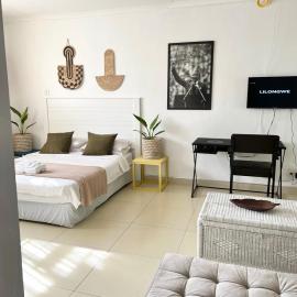 OLI-TAM Cozy Studio Apartment - Nyambadwe, Blantyre, hotel din Blantyre