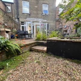 Central 3 BR Home with Private Courtyard