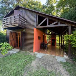 Cabaña UNO Refugio, hotel a Paso de la Patria