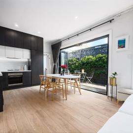 South Yarra House Hideaway - 2BR & Free Parking