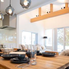 Grouse Lodge -5 mins to ski field by walk-, khách sạn ở Furano