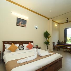 Baghin Resort, хотел в Khilchīpur