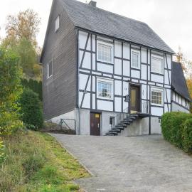 Viesnīca Spacious holiday home in Winterberg with terrace Vinterbergā