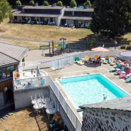 VVF Haute Loire Saint-Julien-Chapteuil, hotel u gradu Saint-Julien-Chapteuil