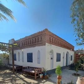 Adam Guesthouse, hotell sihtkohas Al Kawāmil Qiblī