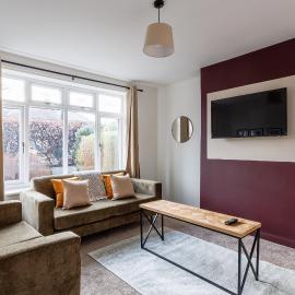 Big 4 Bed House Newcastle, Perfect for Groups