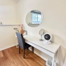 Cozy & Private Full Floor at Minnow Lake