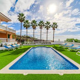 Authentic Canarian villa with Pool and ocean views