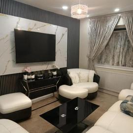House-Sleeps 5 person -Etihad Stadium 15 min drive