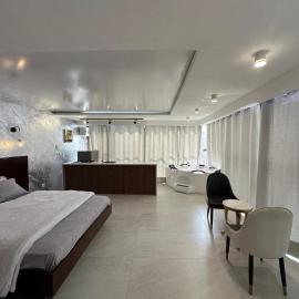 Apparts Hotel Tade House، فندق في دوالا