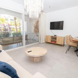 Elegant 1-BD Luxury Escape in Paradise in Estrella
