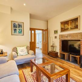 Host & Stay - The Station Cottage, hotel in Stanley