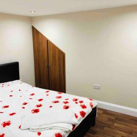 Small 3 Bed Flat near Heathrow、ステーンズのホテル