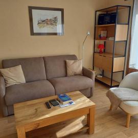 Studio cabine au centre, balcon sud, parking, proche pistes et commerces - FR-1-459-89