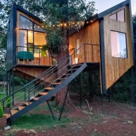 Lux tree house karen, hotell i Nairobi