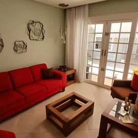 SHB - Casa na Praia Com Ar-Condicionado e 2 Vagas, hotel i Santos