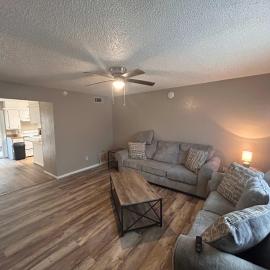 Peaceful 2-Bedroom Townhouse Close to Fort Sill