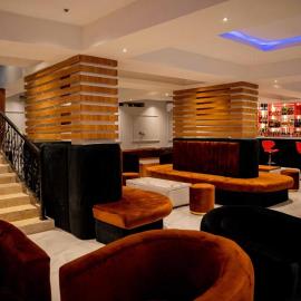 Nirvana City Hotel，貝寧城的飯店