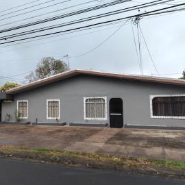 Casa Vacacional Brisas del Volcán Miravalles, viešbutis mieste Guayabos