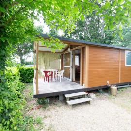 Chalet 20m² avec Terrasse à Bénodet - API-1-52-1445, hotel in Bénodet