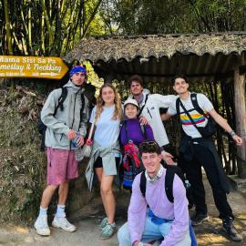 Si si House and Treckking Experiences, hotel di Sa Pả