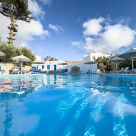 Anemos Hotel & Apartments, hotel u gradu Ornos