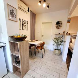 Studio Apartment MD, hotel in Roč