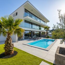 Brand new apartment "Z" with swimming pool by EL-PI Tours, hotel a Vantačići
