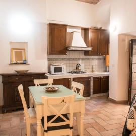 SCAPPO IN UMBRIA, nel vicolo