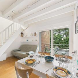 Appartement pour 4, piscine, mer à 150 m, Hotel in Préfailles