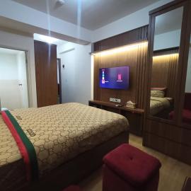 SanSan Room PGV - Apartemen Podomoro Golf View, hotel en Bandjarangoutjung Satu