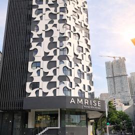 Amrise Hotel Kitchener, Check In 9PM, Check Out 8AM