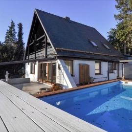 Ferienhaus mit Pool und Aussicht 20 min von Stuttgart Flughafen und Messe