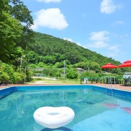 Tongyoung Macaio Pension, hotell i Tongyeong