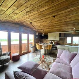 Dublin Seaview Cabin