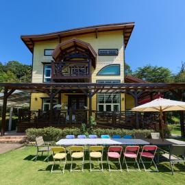 秀禾宇庭園民宿, hotel di Taichung