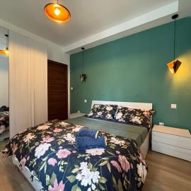 Airport Stay Comfortable accommodation with own bathroom Easy access