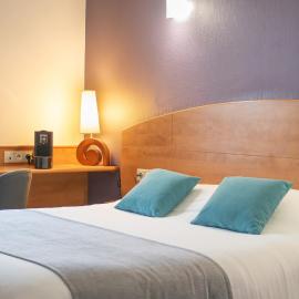 Brit Hotel Bressuire, hotel u gradu Bresir