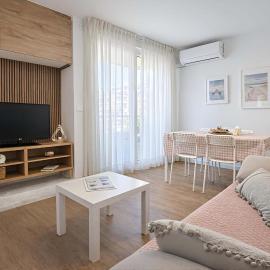 Zuhayra Beach Apartamento con Vista a 50m del Mar, hotel in Torrox Costa