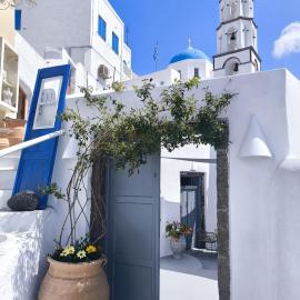 Imarkellis Santorini Cave House with yard