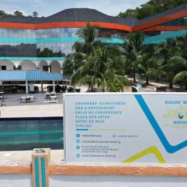 Hôtel Kolou Wyam, hotel u gradu 'Tcharé'